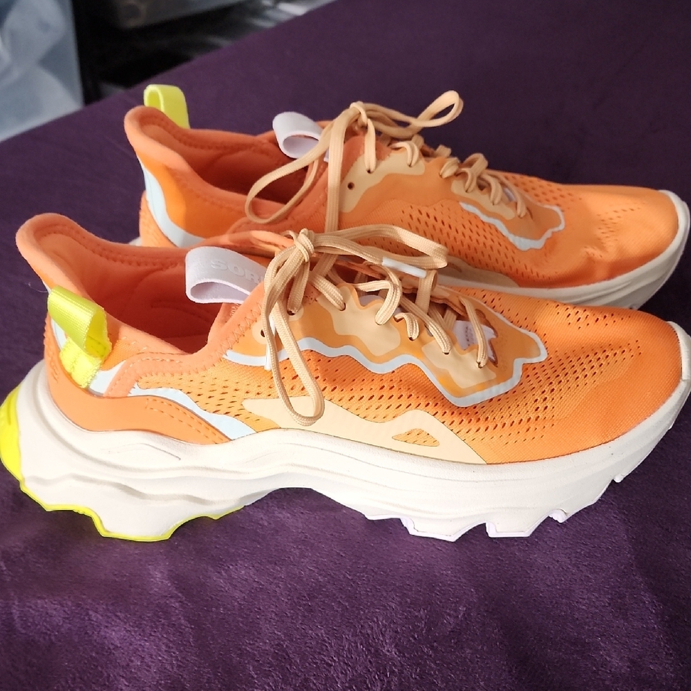 Sorel Orange Women's Kinetic Sneakers sz 8 - Picture 3 of 7